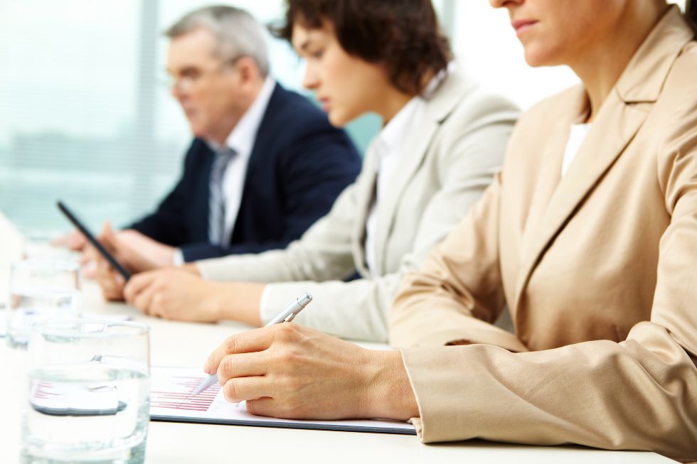Registro de jornada digital obligatorio y reducción de jornada laboral: Qué debes saber sobre las nuevas normativas de 2025?